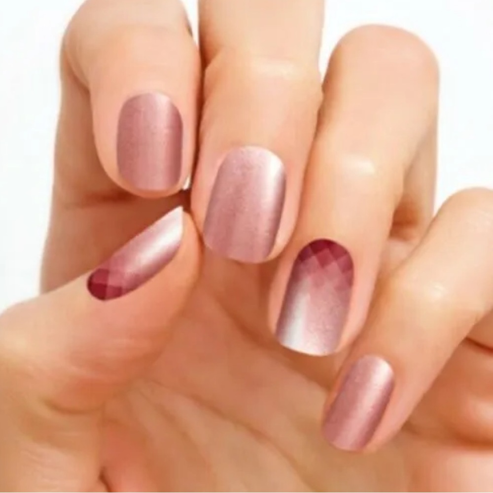 *Retired, HTF* Color Street: Silicon Valley | Pastel Pink Geometric Shimmer - Picture 9 of 9
